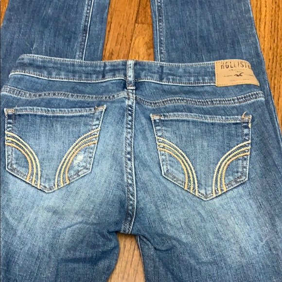 Hollister Boot Jeans - Picture 5 of 5